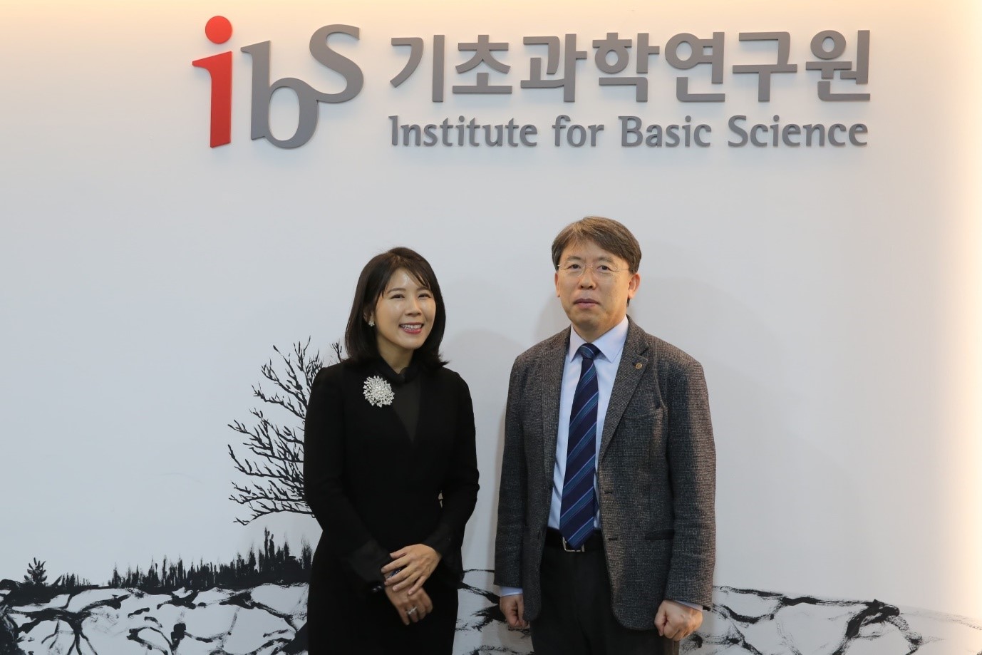 IBS Chief Investigator CHA Meeyoung Becomes the First Korean