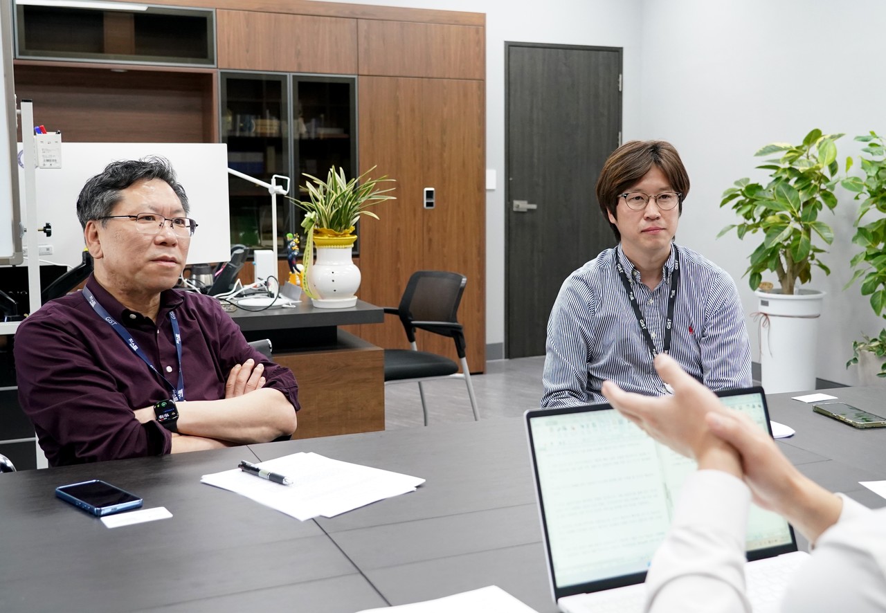 "분자의 실시간 표정까지 포착했죠" 김유수 교수 "양자 새 지평/산업화 연계 막바지 총력"